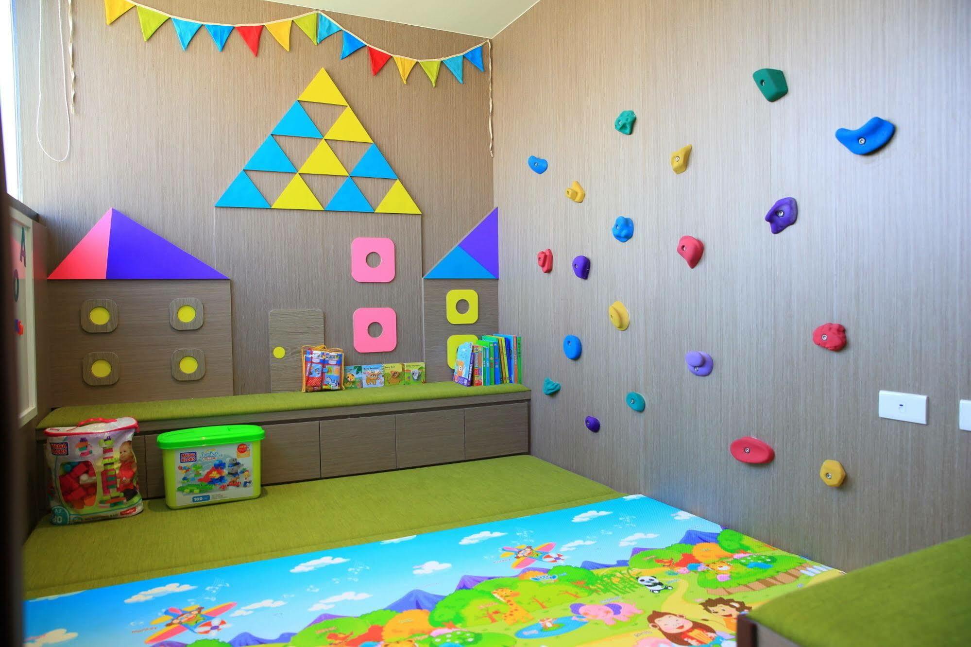 Icasa Hotel - By Cosmos Creation Taichung Buitenkant foto